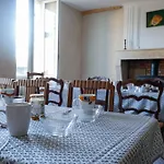 Holiday home Terre D'yzan Saint-Yzan-de-Soudiac