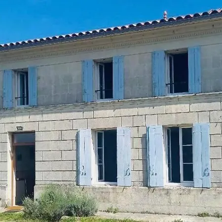 Terre D'yzan Prázdninový dům Saint-Yzan-de-Soudiac